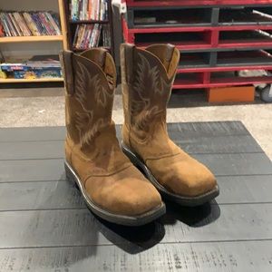 Men’s size 8 Ariat steel toe boots, fair condition, great boots to work hard in